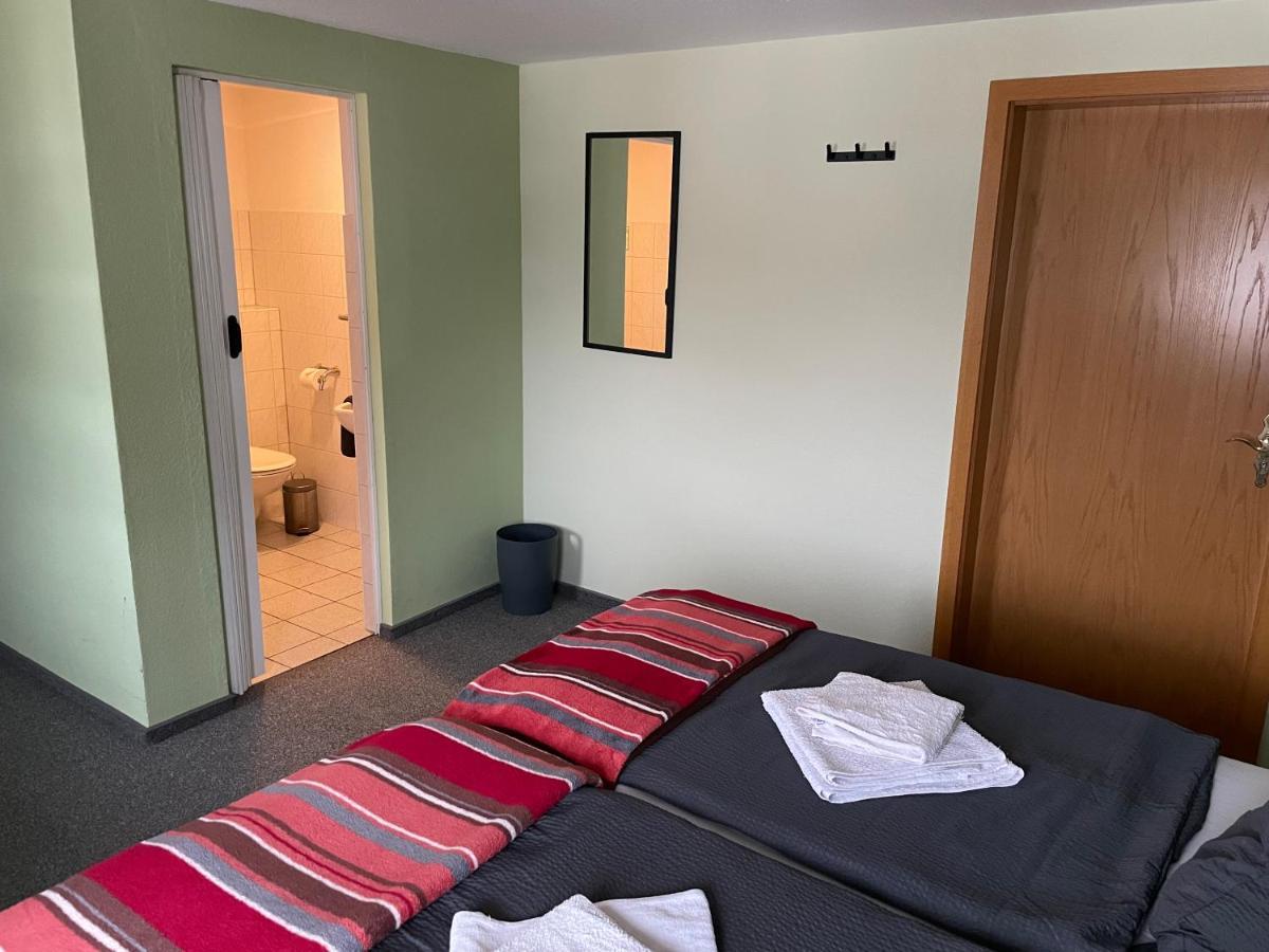Pension & Gaststaette Bauernstube Heinsdorfergrund 外观 照片