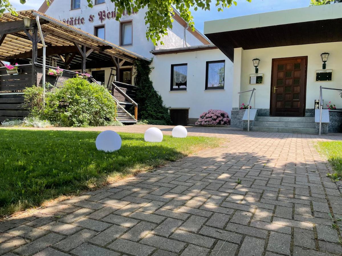 Pension & Gaststaette Bauernstube Heinsdorfergrund 外观 照片